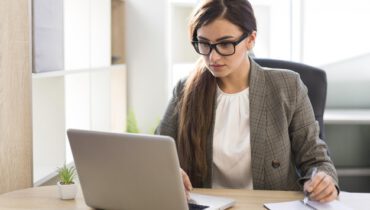 انجام رساله دکتری مشهد | مشاوره انجام پایان‌ نامه دکترا در مشهد